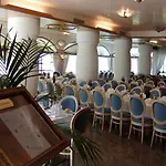 Laguna Hotel 3*