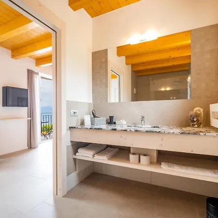 Laguna 3* Pai