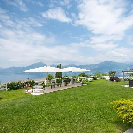 Hotel Laguna 3*