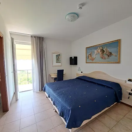 Laguna Ξενοδοχείο 3*
