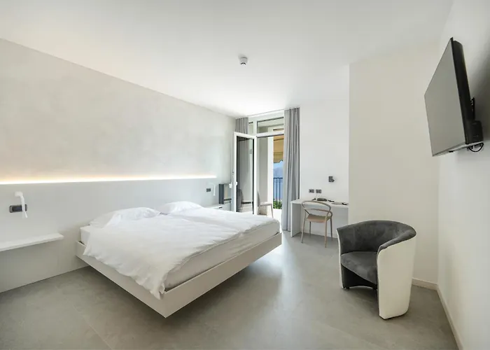 Laguna 3* Pai