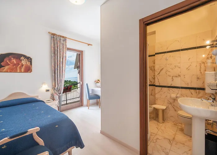 Laguna Ξενοδοχείο 3*