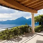 Laguna Hotel 3*