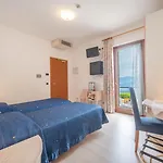 Laguna 3* Pai